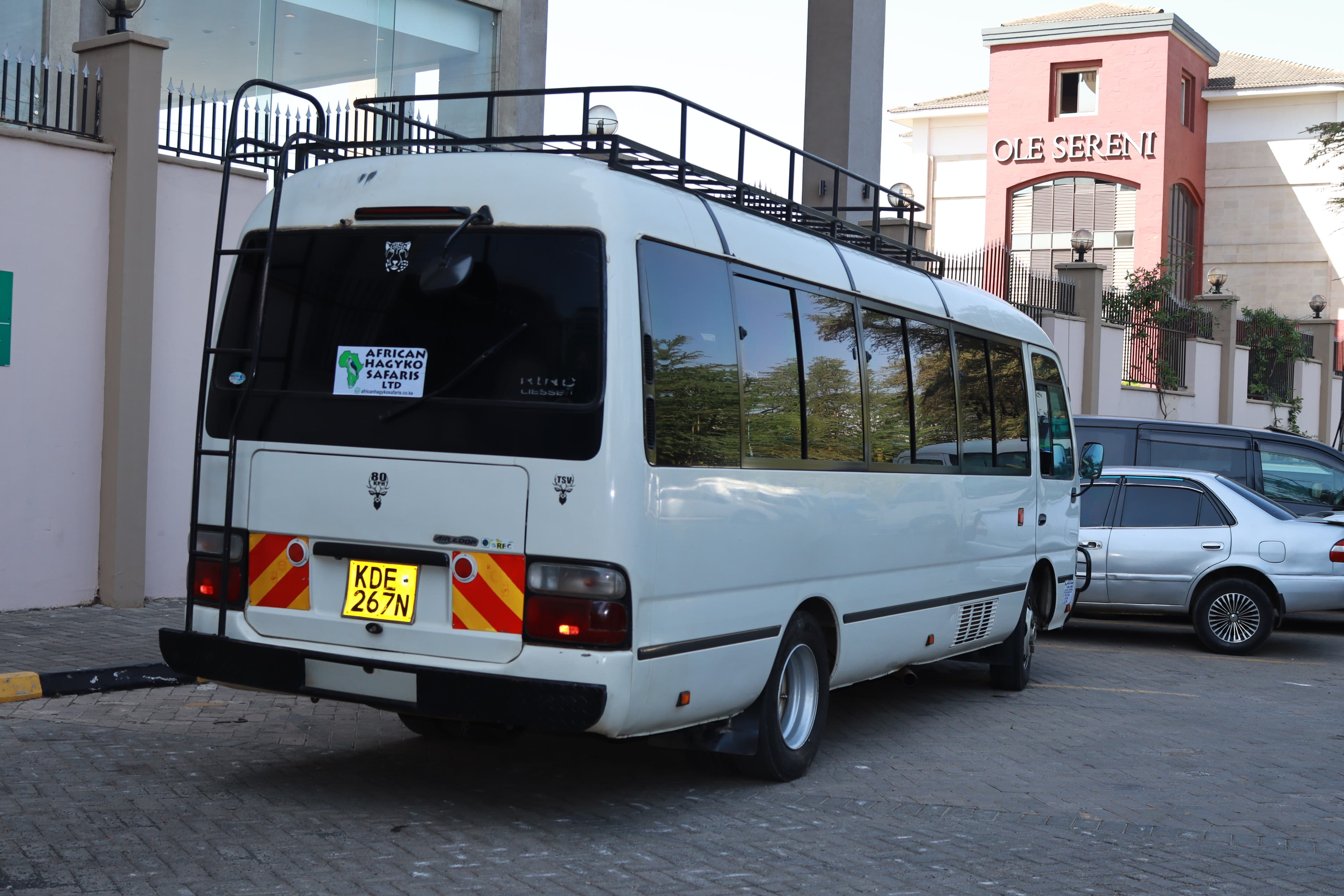 1-Day Nairobi Night Life Dinner Experience in Kenya