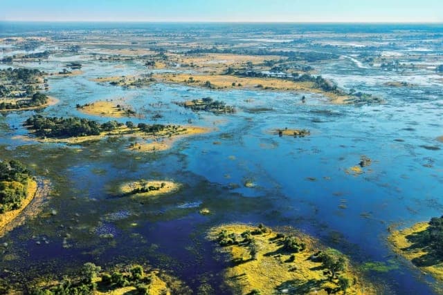 8-Day Victoria Falls, Chobe & Okavango Delta Safari