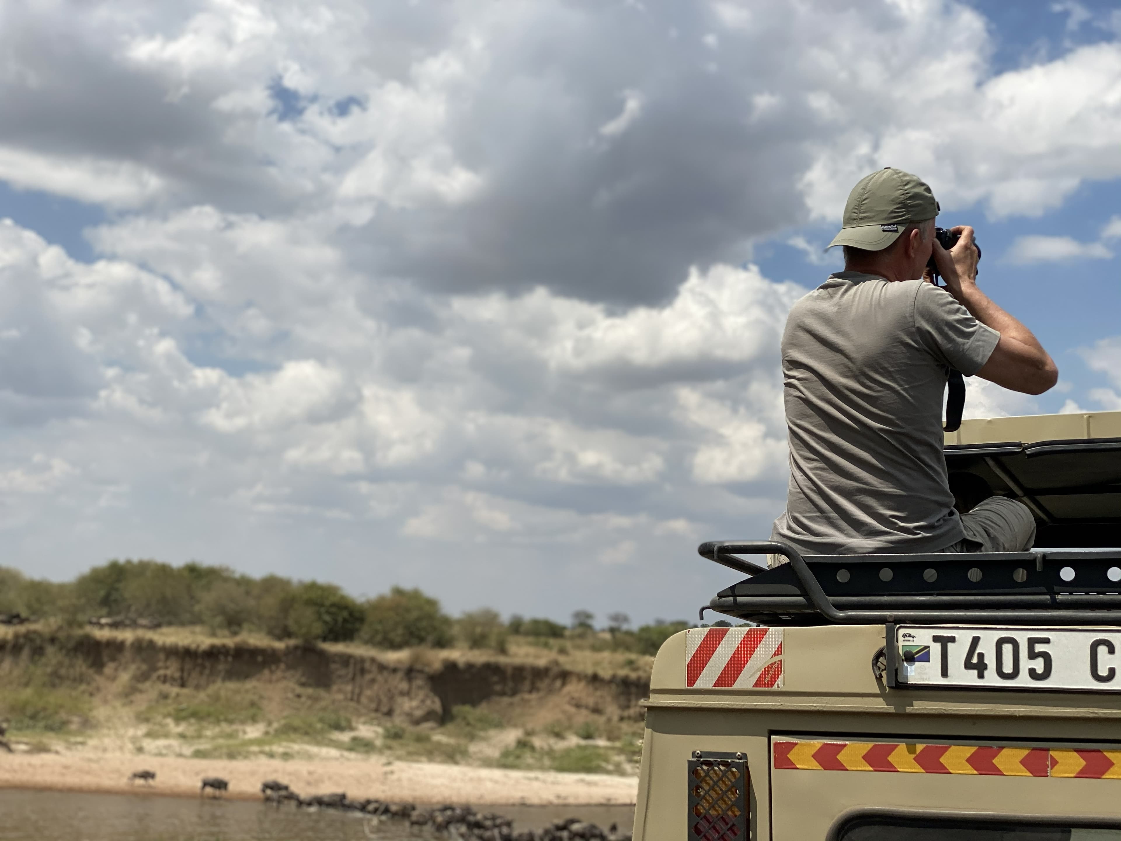 8-Day migration track, river crossing and Ngorongoro creater