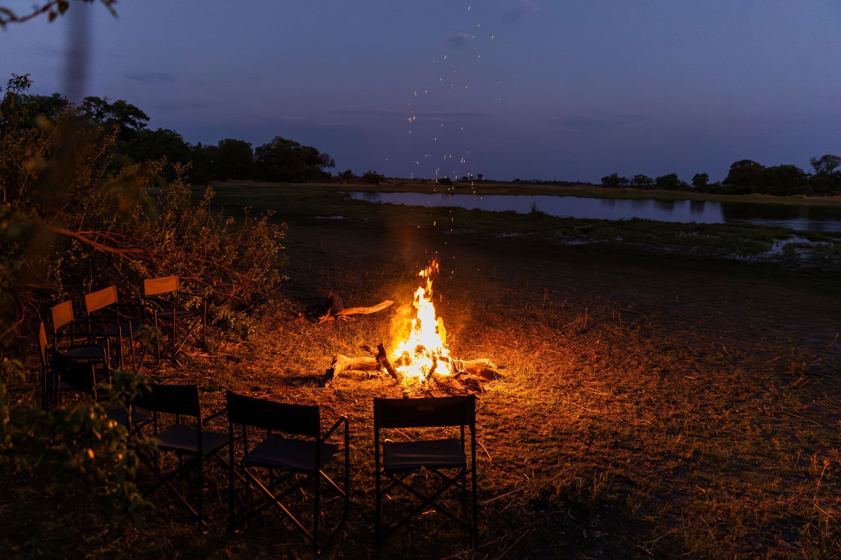 4-Day Flowing with the Delta – Motorized Boat Safari in Chief’s Island